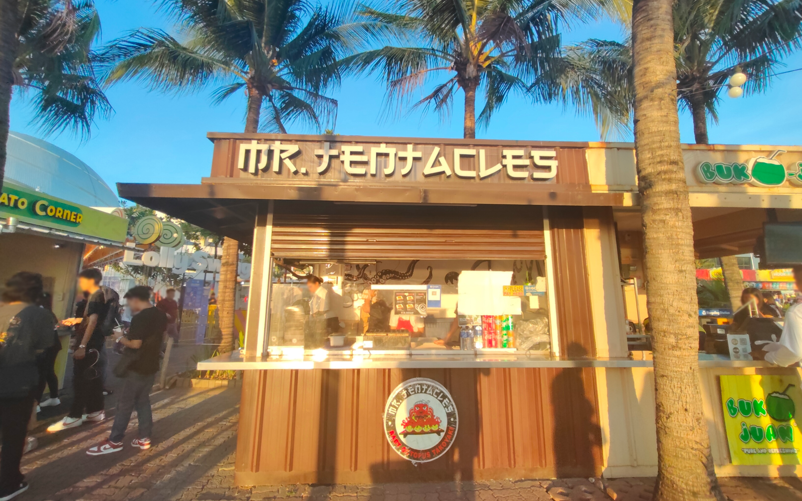MR TENTACLES in SM Mall of Asia